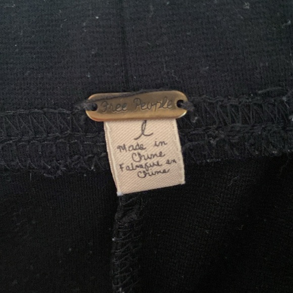 Free people Pull on Flare pants *RARE SOLD OUT* - Picture 2 of 4